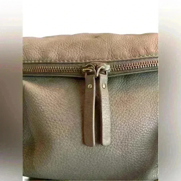 Kate Spade Cobble Hill Leather Leslie Small Convertible Shoulder Bag - Picture 7 of 16